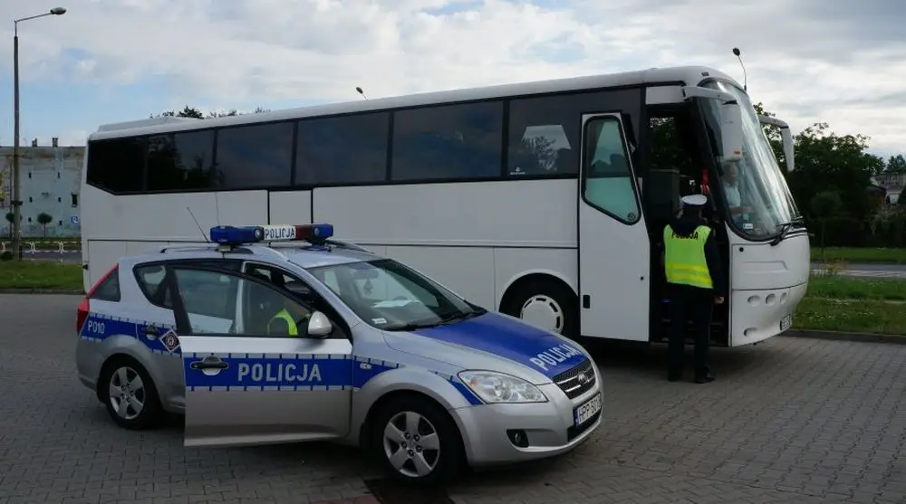 Trwa akcja bezpieczeństwa autobusów na letnie wyjazdy