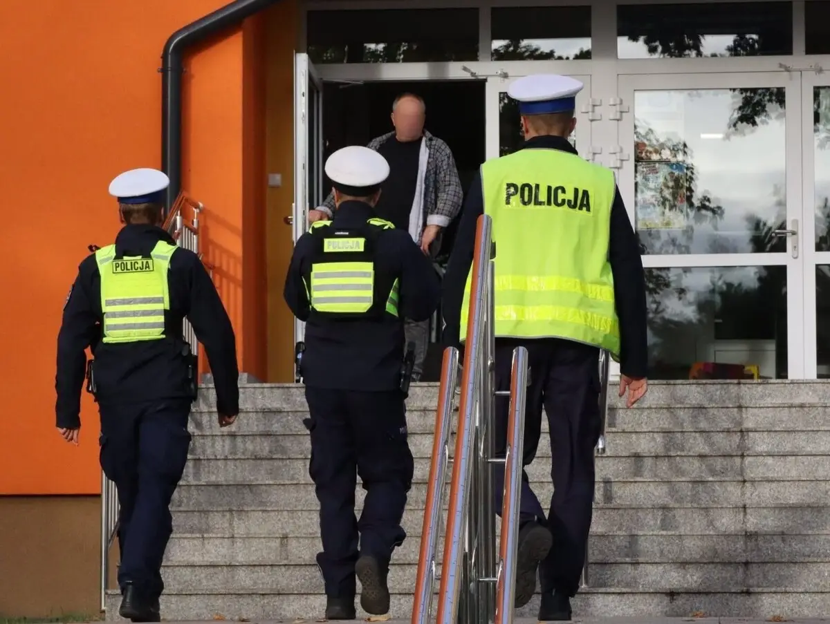 Śląska Policja dba o bezpieczeństwo w okolicach szkół